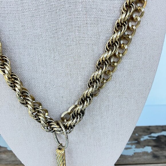 Sarah Coventry Green Lucite Double Link Strand Moon Glow Drop Necklace - Picture 6 of 16